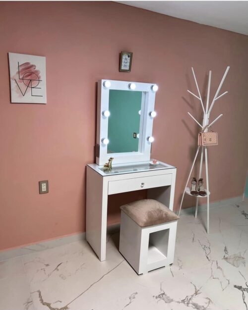 441498258_829493632543988_6989074678254536392_n Tocador Vanity Miranda Clasico